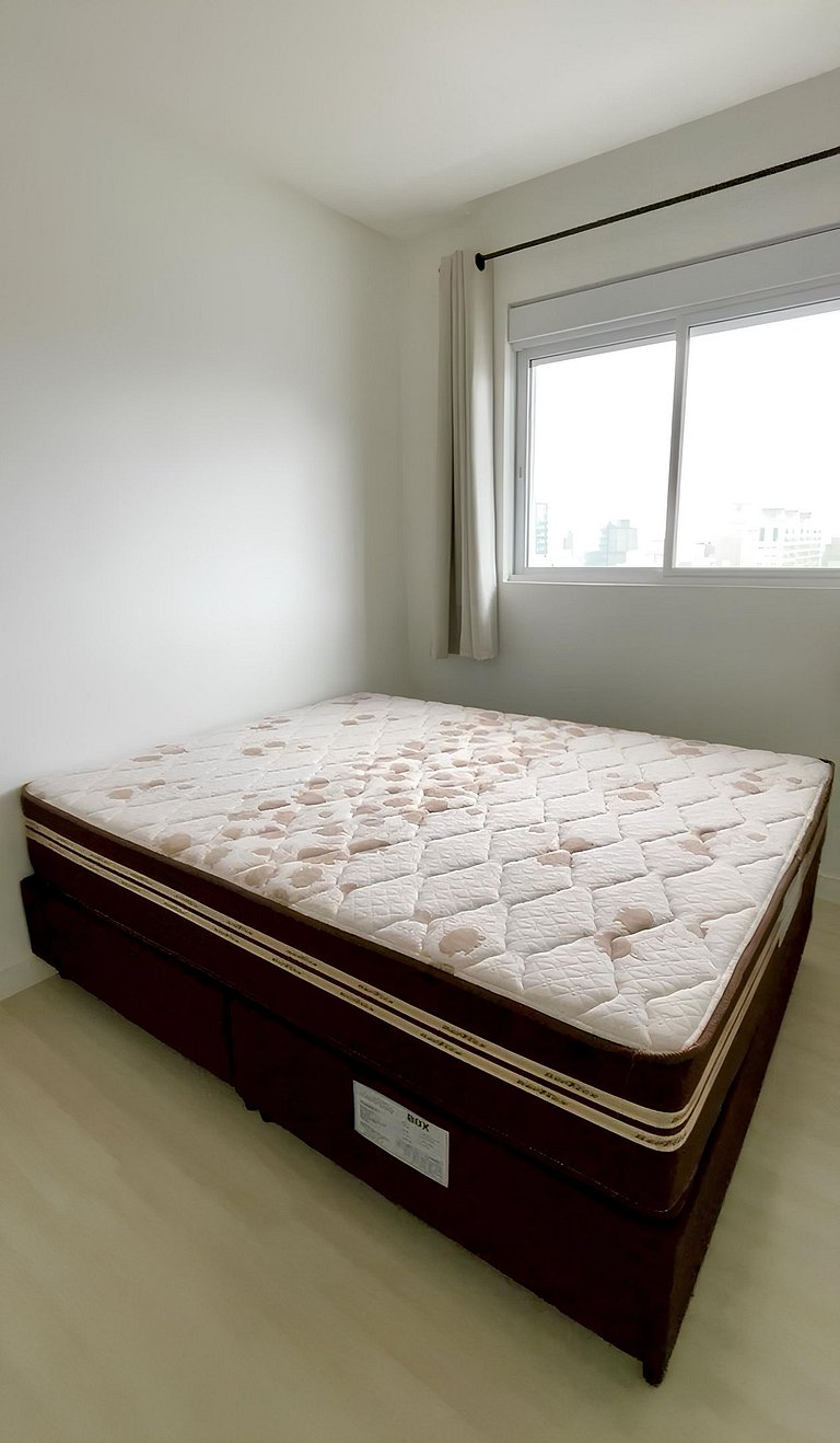 #CD1903 - Apartamento completo em Meia Praia com varanda gou