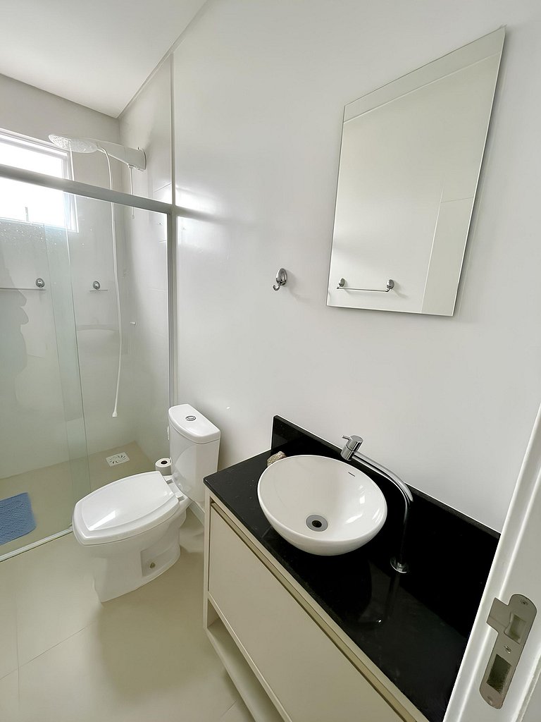 #CD1903 - Apartamento completo em Meia Praia com varanda gou